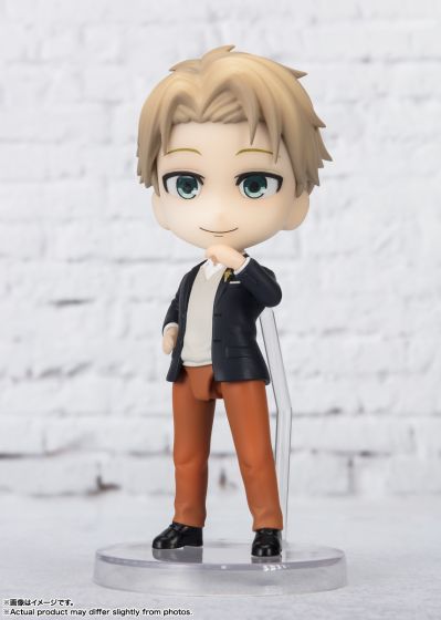 Figuarts mini  间谍过家家 劳埃德·福杰 出门造型