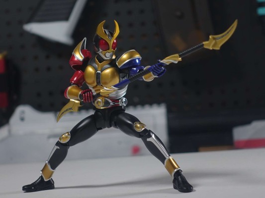 S.H.Figuarts(真骨雕制法) 假面骑士亚极陀 假面骑士亚极陀 三重形态