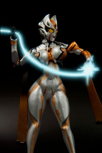 S.H.Figuarts  特利迦奥特曼 卡露蜜拉