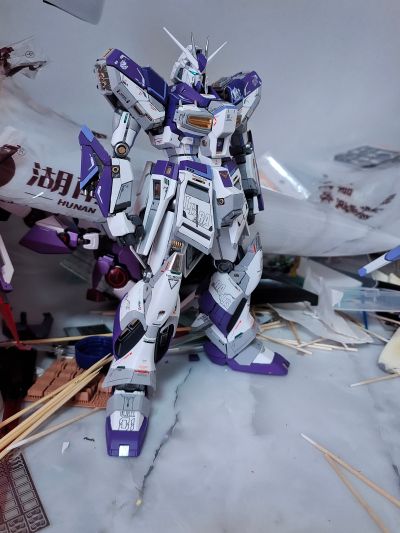 MG 1/100 RX-93-ν2  Hi-ν高达