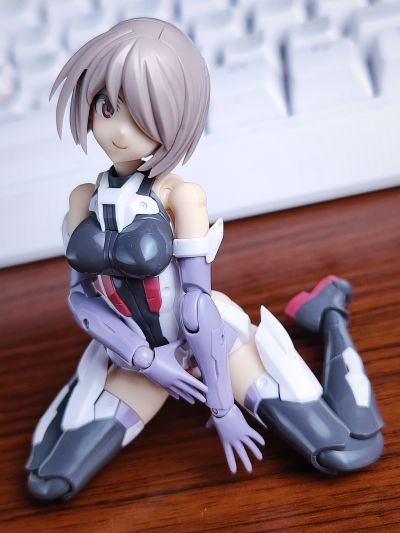 机甲少女 金刚