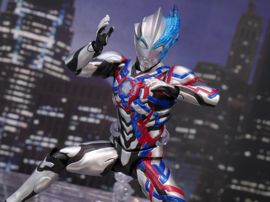 S.H.Figuarts 布莱泽奥特曼