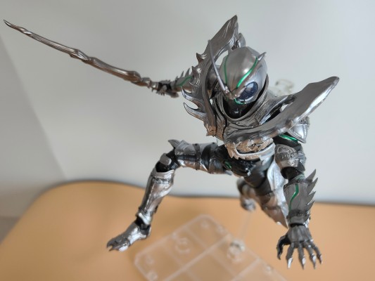 S.H.Figuarts 假面骑士暗日（BLACK SUN） 假面骑士影月