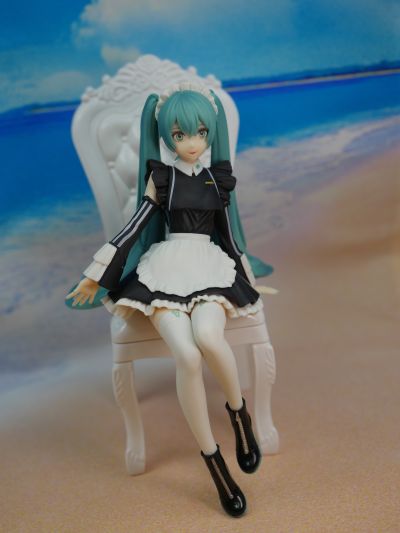压泡面 初音未来 休闲女仆装