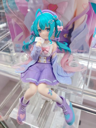 压泡面 初音未来 恋爱的水手服 紫色款