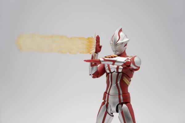 S.H.Figuarts 梦比优斯奥特曼 梦比优斯奥特曼