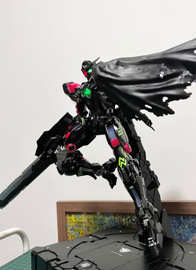 PG 1/60  能天使高达+战损配件 (赛博配色)