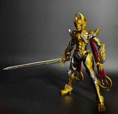 S.H.Figuarts 牙狼 炎之刻印 黄金骑士 牙狼 （莱恩刻印版）