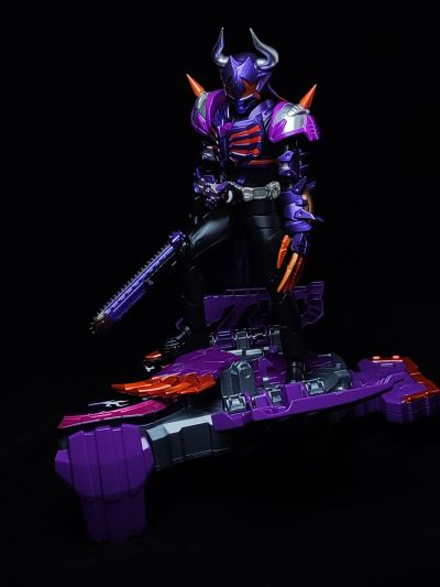 S.H.Figuarts  假面骑士霸牛 僵尸形态