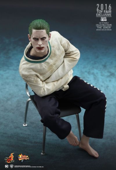 MMS373  X特遣队 小丑（阿卡姆疯人院囚服版） 珍藏人偶