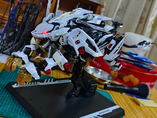 超合金 索斯机兽 RZ-041 零式长牙狮