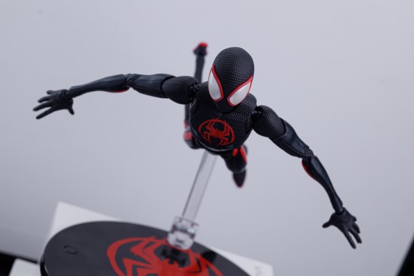 S.H.Figuarts  蜘蛛侠（迈尔斯·莫拉莱斯）（蜘蛛侠：纵横宇宙）