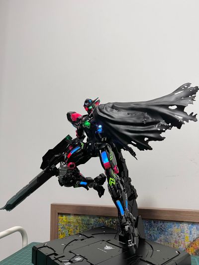 PG 1/60  能天使高达+战损配件 (赛博配色)