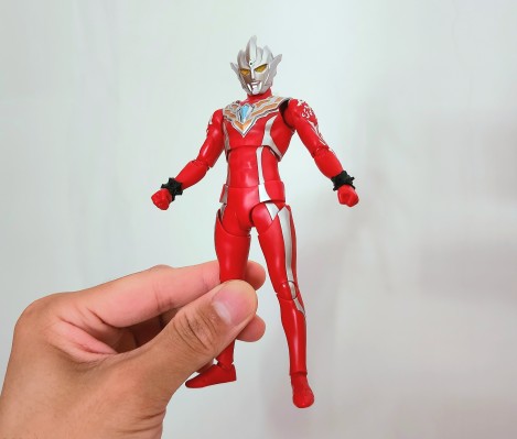 S.H.Figuarts 奥特银河格斗 命运的冲突 雷古洛思奥特曼