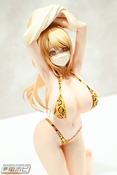 豹纹泳装