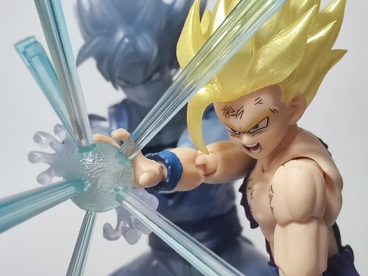 S.H.Figuarts 龙珠Z 超级赛亚人孙悟空+超级赛亚人2孙悟饭 -展会限定版-