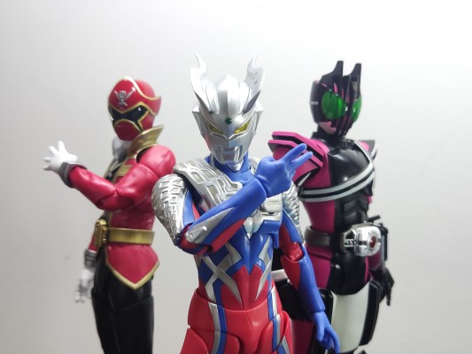 S.H.Figuarts(真骨雕制法)    豪快红