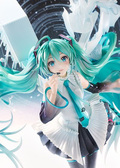 初音未来  16周年纪念款