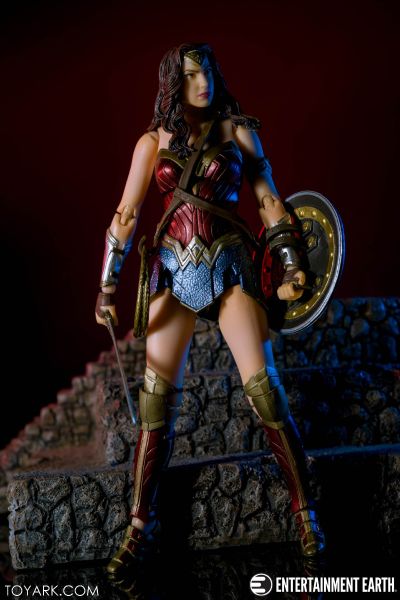 MAFEX No.024 神奇女侠 『蝙蝠侠 vs 超人 正义黎明』