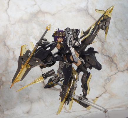 机甲少女 黑皙魔鹫