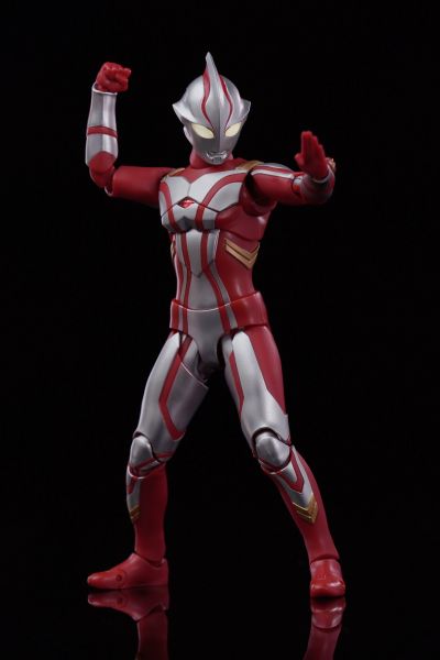 S.H.Figuarts 梦比优斯奥特曼 梦比优斯奥特曼