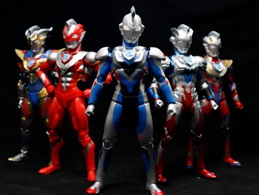 S.H.Figuarts   泽塔奥特曼 阿尔法装甲 特别配色版