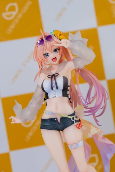 莉娜