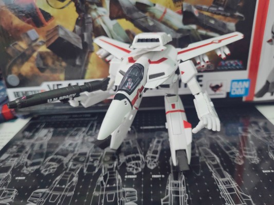 HI-METAL R 超时空要塞  VF-1J 装甲女武神（一条辉专用） 重生版