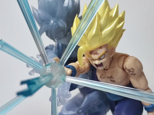 S.H.Figuarts 龙珠Z 超级赛亚人孙悟空+超级赛亚人2孙悟饭 -展会限定版-