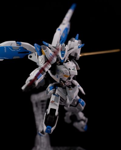 HG 机动战士高达 铁血的奥尔芬斯第二季 ASW-G-01 巴耶力高达