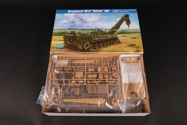 编号:84567 1/35 装甲车辆系列 现代德BPz2“水牛”装甲救援车