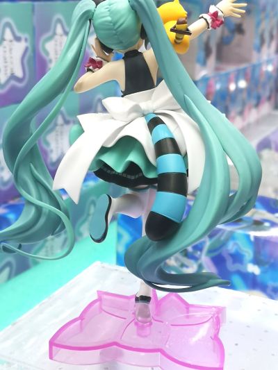 魅力无限 初音未来联名浣熊方块  -网络新纪元-