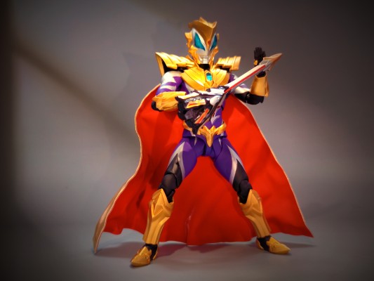 S.H.Figuarts 捷德奥特曼 尊皇形态