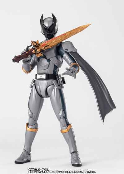 S.H.Figuarts 虫王战队超王者 大甲虫王者