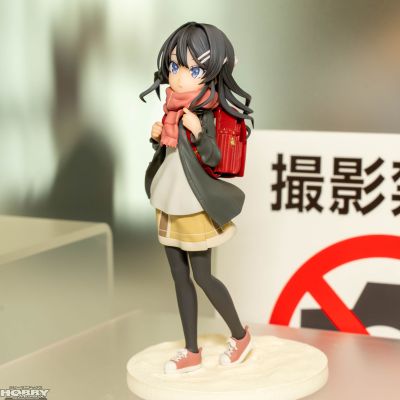 Luminasta  青春猪头少年不会梦到红书包女孩 红书包少女