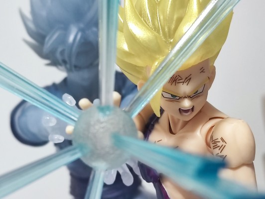 S.H.Figuarts 龙珠Z 超级赛亚人孙悟空+超级赛亚人2孙悟饭 -展会限定版-