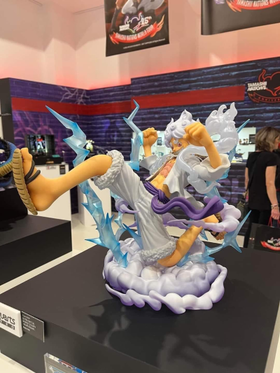 FiguartsZERO [超激战]  蒙奇·D·路飞 -5档 巨人-