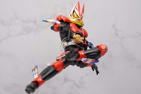 S.H.Figuarts    假面骑士极狐 推进器马格南形态+火旺形态配件包