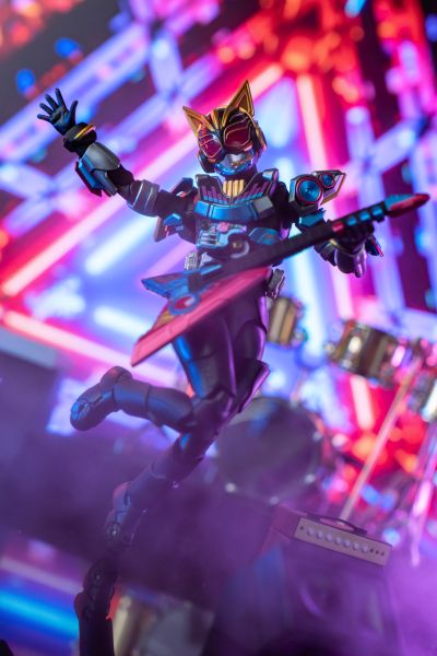 S.H.Figuarts   假面骑士娜猫 节拍形态