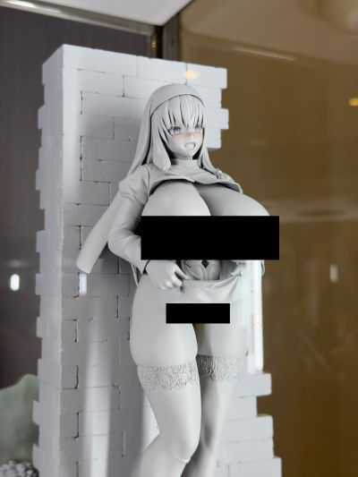 艾莲娜·查别林