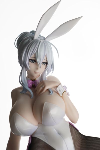 不善于社交的寡居雪女和被诅咒的戒指。 雪乃深冬 兔女郎