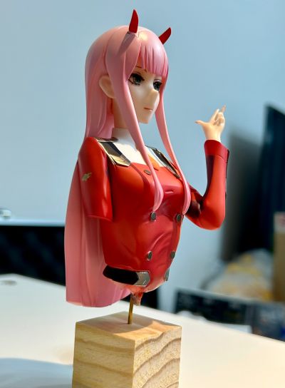 DARLING in the FRANXX 02 1/7胸像