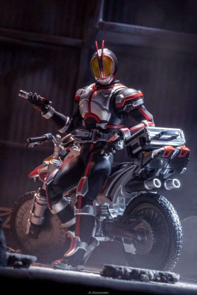 S.H.Figuarts(真骨雕制法) 假面骑士555 假面骑士555