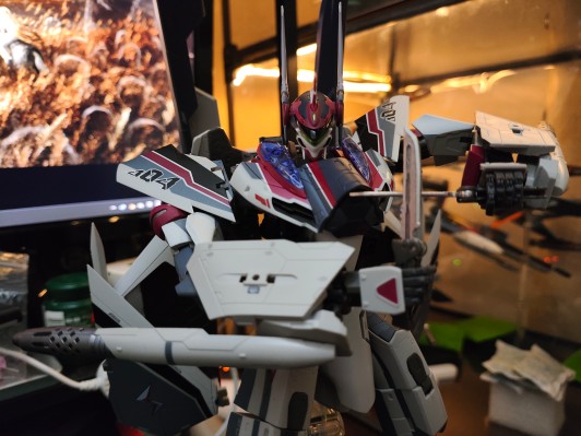 DX超合金 超时空要塞DELTA 绝对LIVE VF-31AX  卡伊洛斯 进阶型 （米拉吉·法莉娜·吉纳斯专用机）
