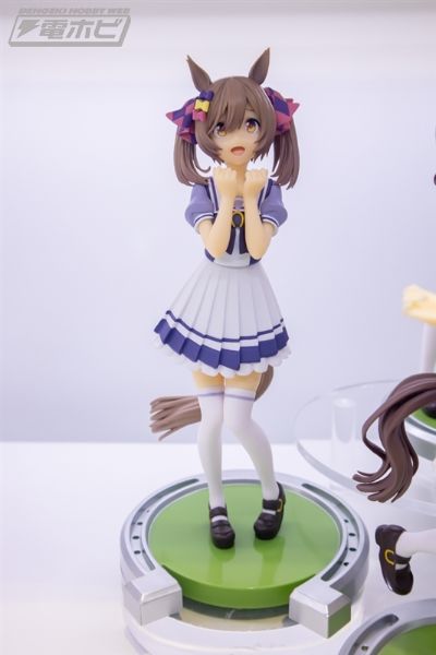 赛马娘  醒目飞鹰