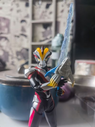 S.H.Figuarts 银河奥特曼S 维克特利奥特曼