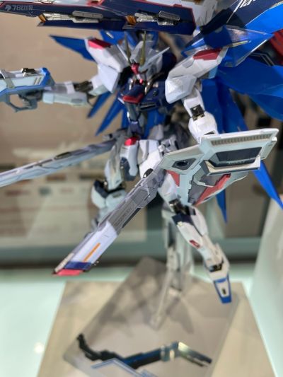 METAL BUILD 机动战士高达SEED 自由高达 CONCEPT 2 SNOW SPARKLE