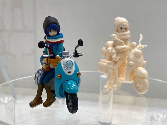 ARTPLA 摇曳露营△ 志摩凛 和 摩托车 套装