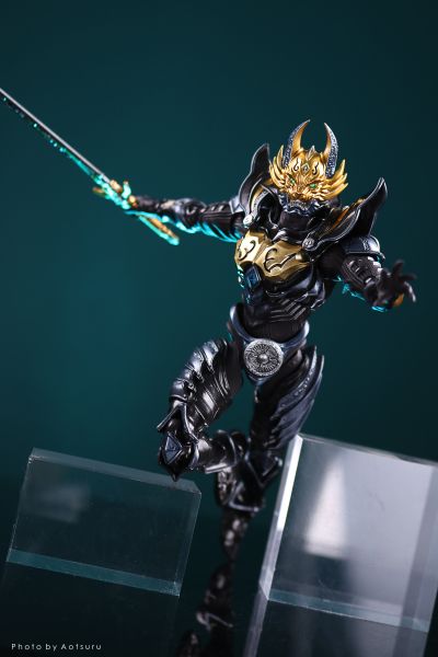 S.H.Figuarts 牙狼 照耀黑暗之人 黄金骑士 牙狼（流牙版）