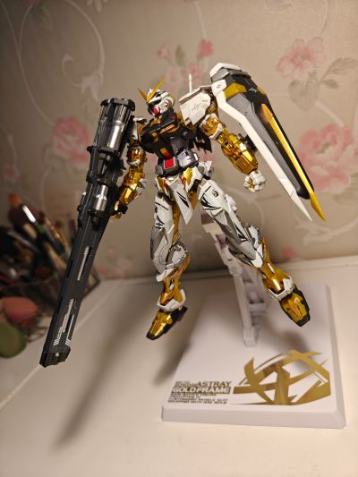 METAL BUILD  机动战士高达SEED ASTRAY  异端高达金色机（新生强袭版）